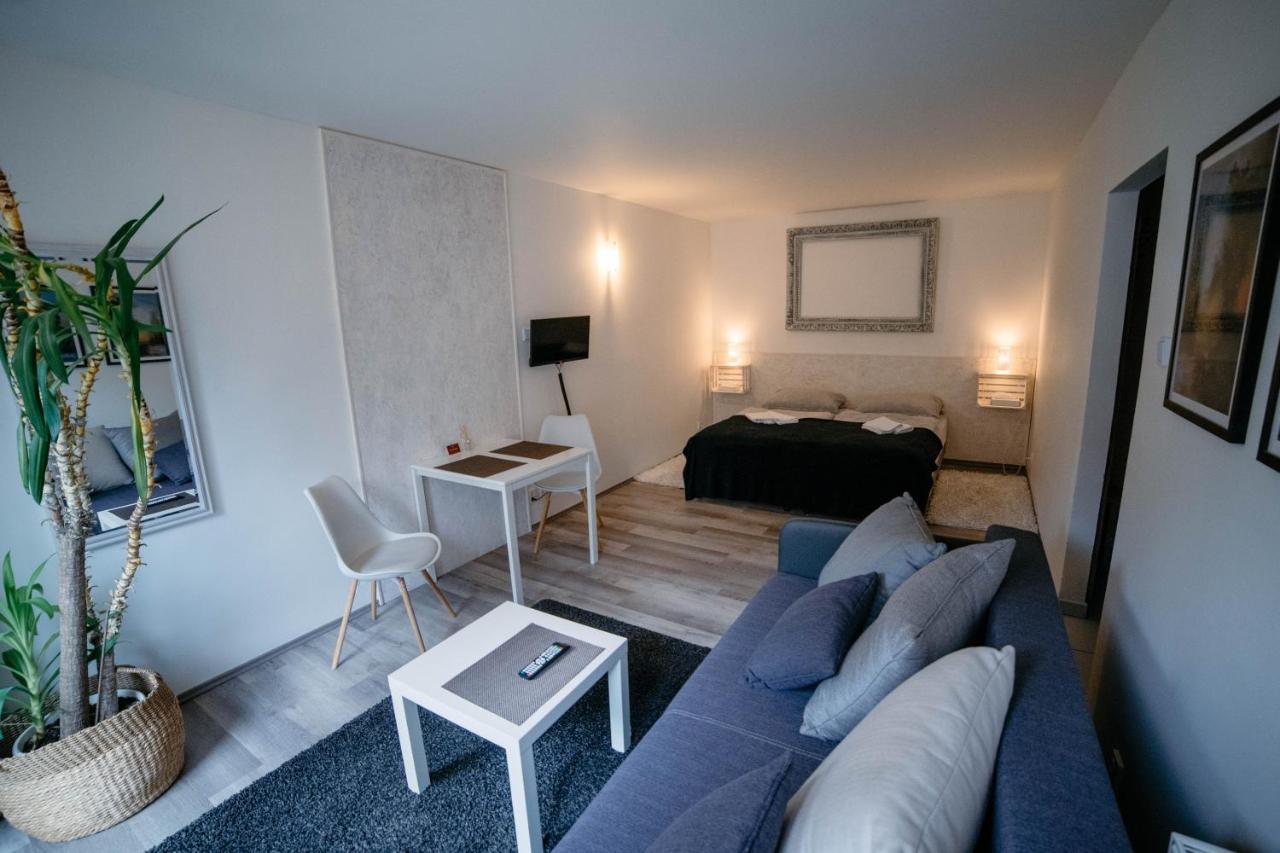 Alt Pension Прага Экстерьер фото