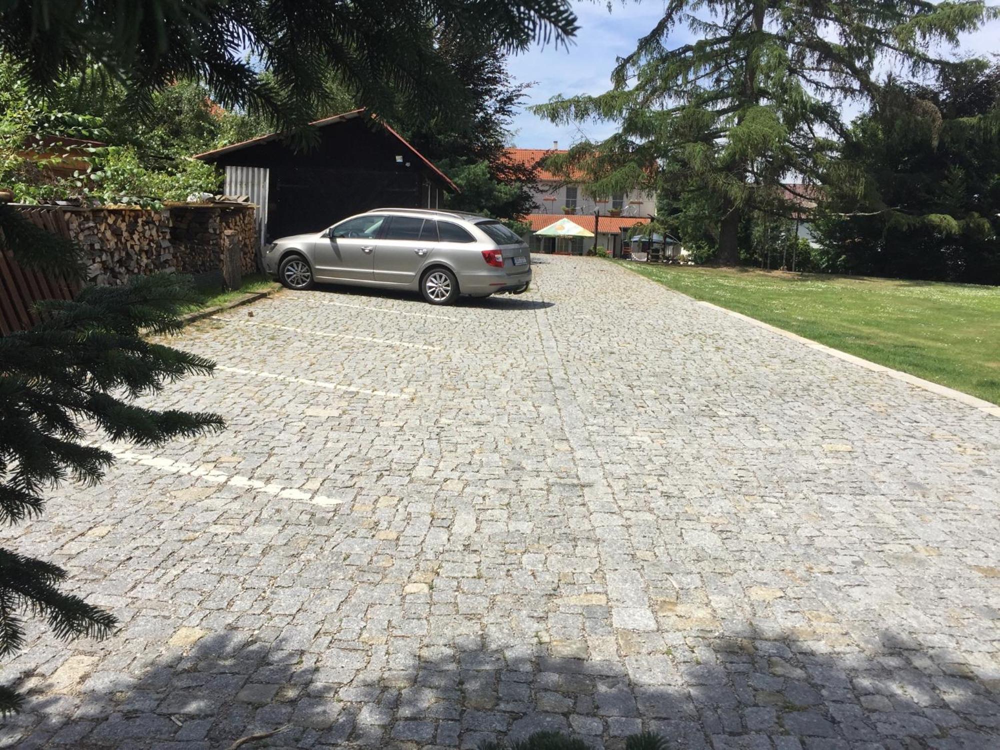 Alt Pension Прага Экстерьер фото