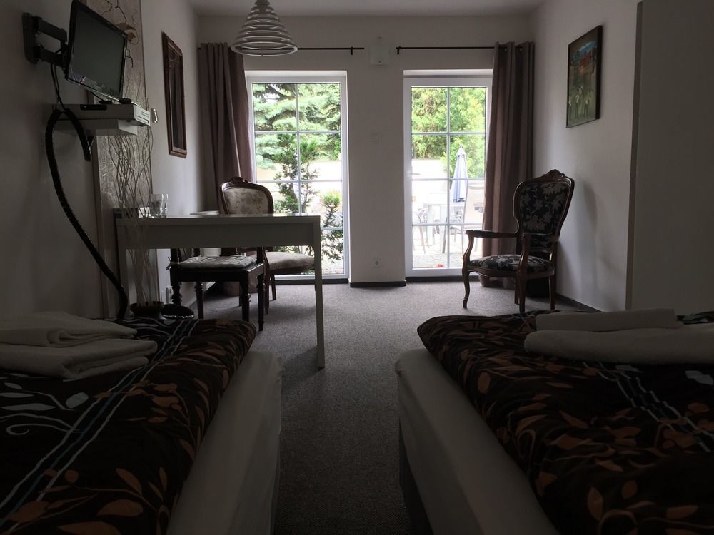 Alt Pension Прага Экстерьер фото